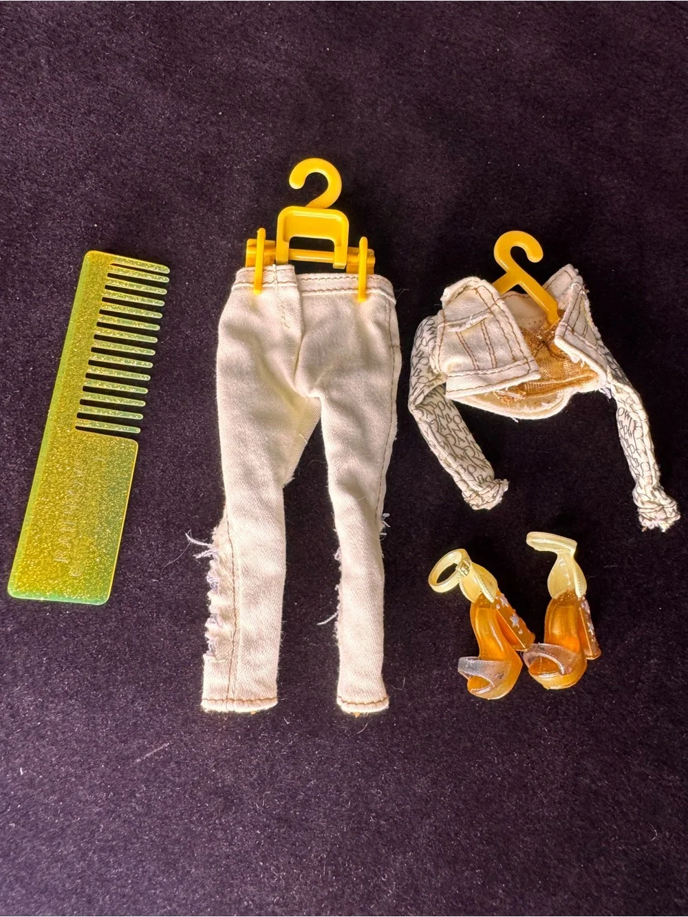 Rainbow High Doll Outfit Set - Yellow Jeans Jacket Shoes & Comb